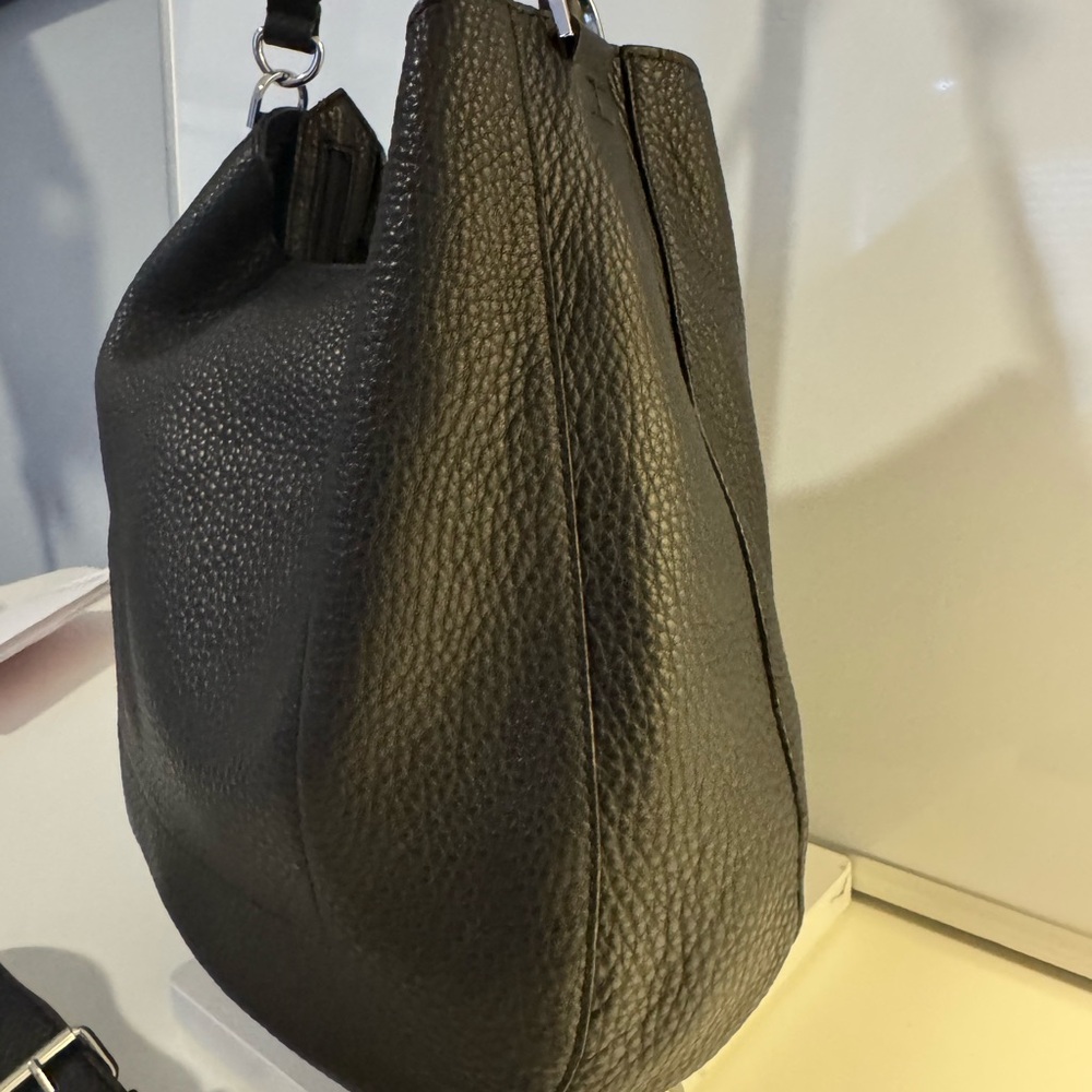 Rebecca Minkoff - Elegant Black Pebbled Leather Crossbody/Shoulder  Bag - Picture 6 of 13
